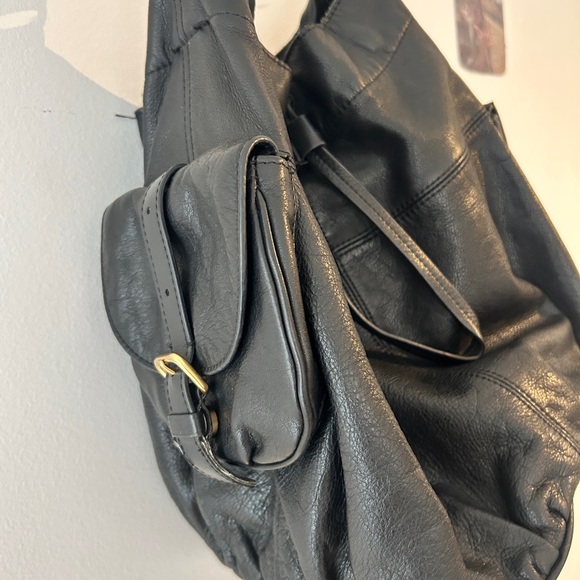 Marc by Marc Jacobs Black Leather bucket bag - Picture 2 of 2